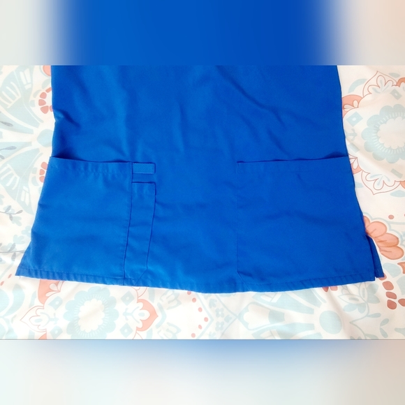 Blue Scrubs - Picture 5 of 8